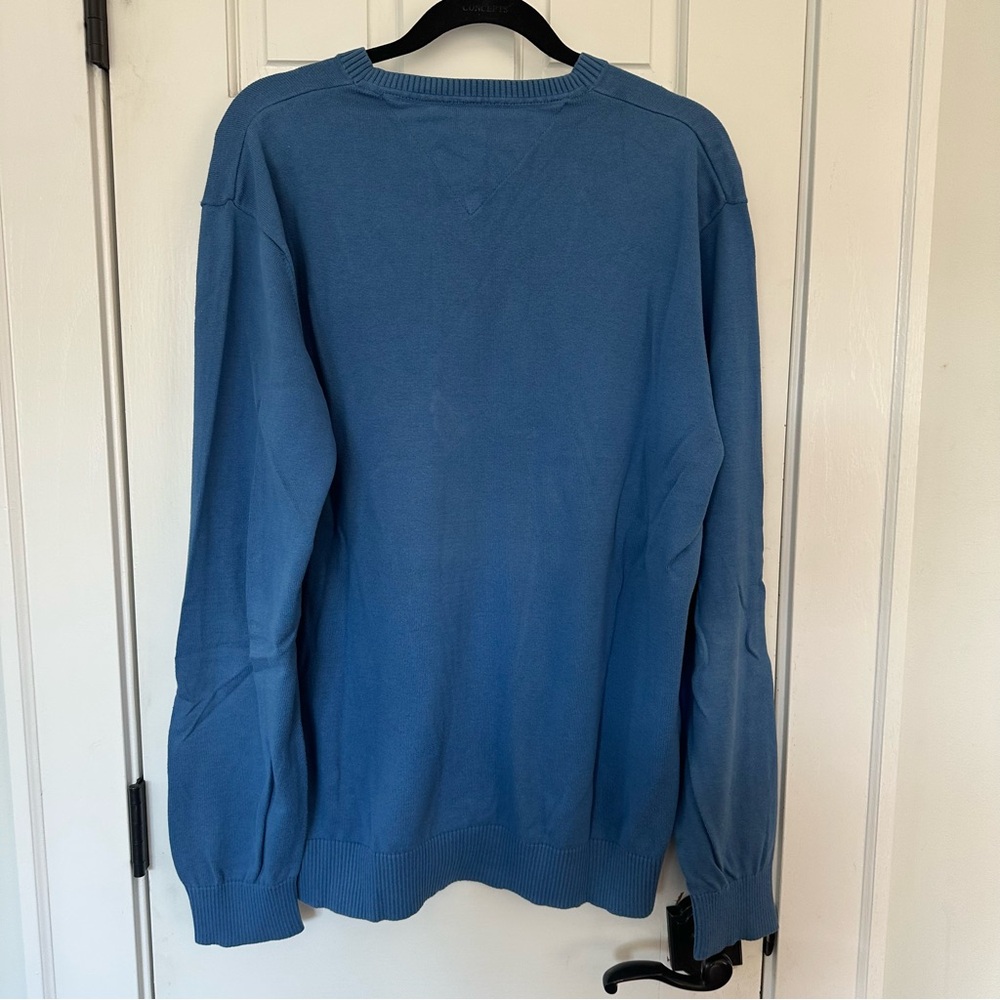 Set of Three Tommy Hilfiger Classic Striped V-Neck‎ Sweater - Picture 8 of 8